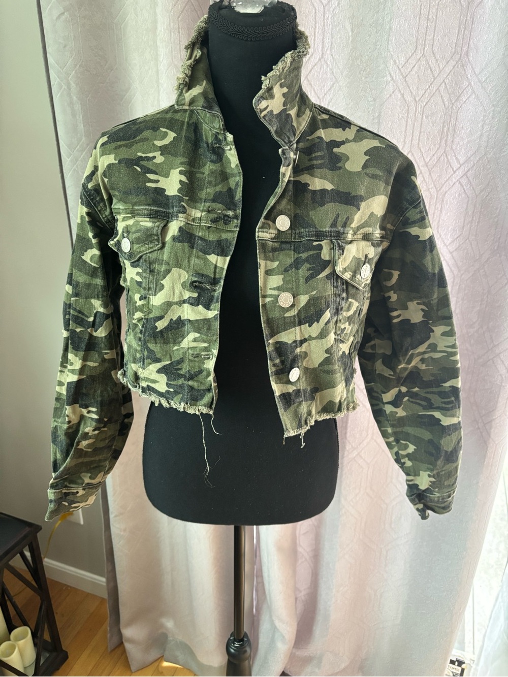 AKIRA Olive Camo Cropped Jacket